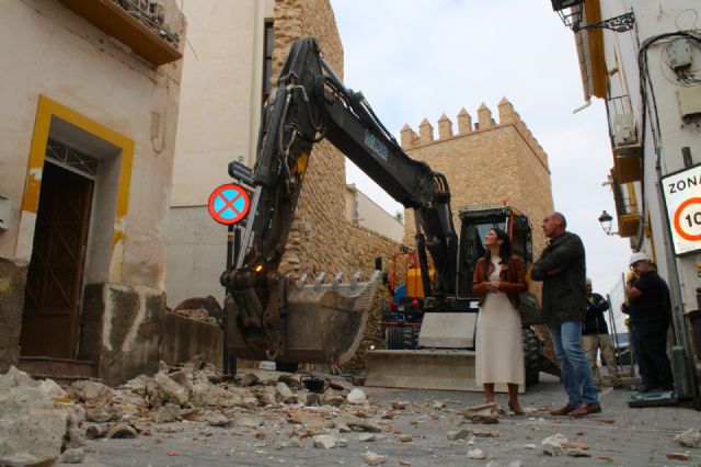 El Ayuntamiento derriba una edificación para recuperar la Torre 9 y la Cortina 13 de la antigua Muralla Medieval de Lorca - 3, Foto 3