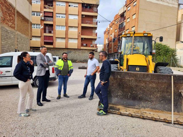 El Ayuntamiento de Caravaca arrenda y acondiciona un espacio de más de mil metros cuadrados en la calle Almazarica como zona de aparcamiento - 1, Foto 1