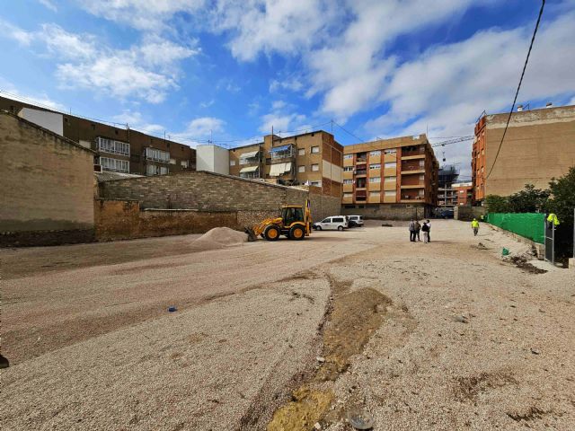 El Ayuntamiento de Caravaca arrenda y acondiciona un espacio de más de mil metros cuadrados en la calle Almazarica como zona de aparcamiento - 2, Foto 2