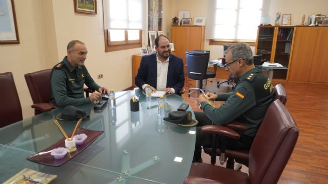 Cervera se reúne con el coronel jefe de la Guardia Civil en la Región de Murcia - 3, Foto 3