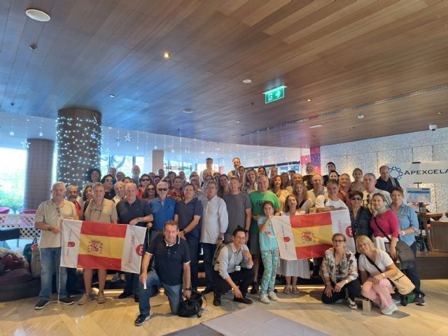 Una representación de economistas de la Región de Murcia celebran el día de la Constitución en un viaje al sur de Tailandia donde verifican su potencial turístico - 1, Foto 1