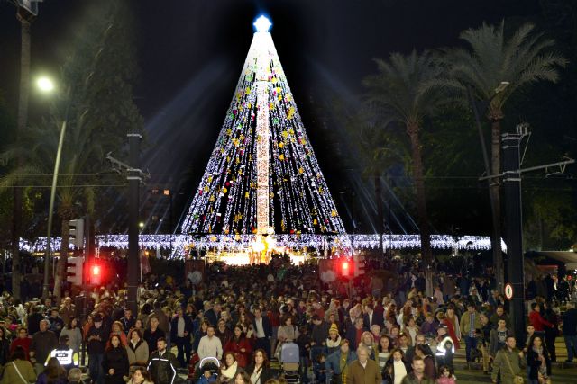 La Navidad deja un balance en Murcia de 135.000 visitas al Árbol y un 6% más de ocupación hotelera - 1, Foto 1