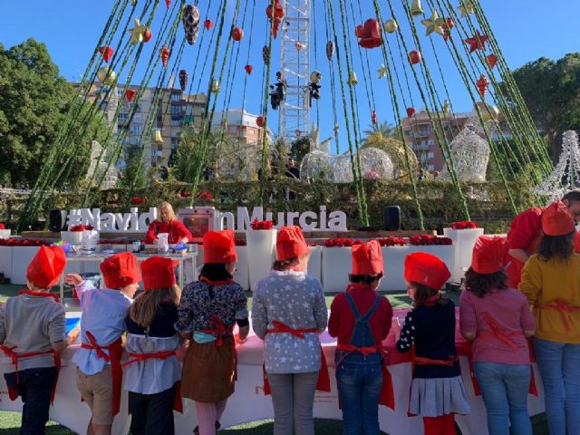 Más de 400.000 personas han pasado este año por el Árbol de Navidad de la Plaza Circular - 1, Foto 1