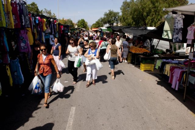 El mercadillo de los viernes de Urbanización Mediterráneo cortará al tráfico calles adyacentes - 1, Foto 1