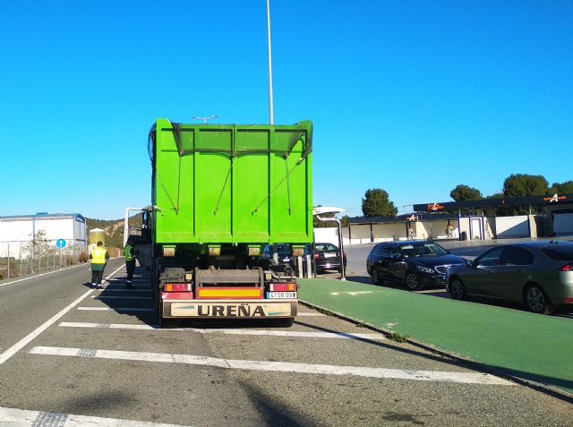 Velocidad, tiempos de conducción y descanso y exceso de peso centrarán la campaña especial de vigilancia y control de camiones y autobuses que la DGT desarrolla esta semana - 2, Foto 2