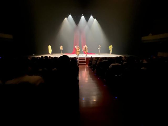 2.800 estudiantes de Secundaria y Bachiller asistirán a la obra de Teatro La Loca Historia de la Literatura - 3, Foto 3