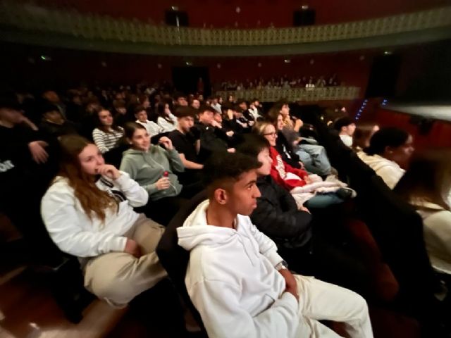 2.800 estudiantes de Secundaria y Bachiller asistirán a la obra de Teatro La Loca Historia de la Literatura - 4, Foto 4