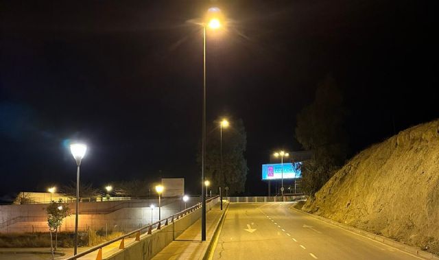 Nuevas luminarias en las inmediaciones del IES 'Bartolomé Pérez Casas' para mejorar la visibilidad y seguridad de los estudiantes - 3, Foto 3