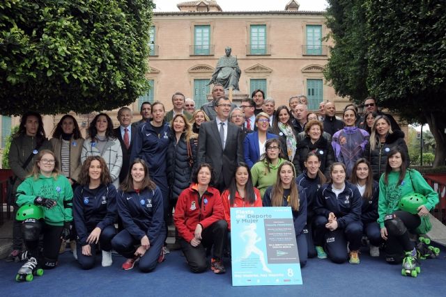 El Ayuntamiento y la Comunidad ponen el ´Deporte Femenino en Mayúsculas´ - 3, Foto 3