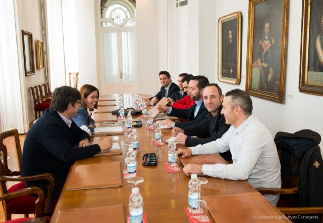 El Gobierno local fomenta el diálogo con la nueva directiva de HOSTECAR - 3, Foto 3