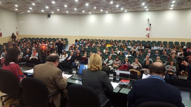 Familia desarrolla un programa intergeneracional entre universitarios y mayores que fomenta el envejecimiento activo - 2, Foto 2