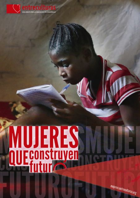 Divine: Me gusta venir a la escuela para ganar inteligencia y poder llegar muy lejos, la educación es la palanca de desarrollo para mujeres y niñas - 1, Foto 1