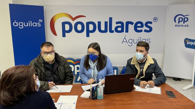 El PP de Águilas está recogiendo avales para la candidatura de Alberto Nuñez Feijóo a presidir el Partido Popular - 1, Foto 1