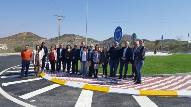 La nueva rotonda entre La Unión y Llano del Beal agiliza la circulación de los 850.000 vehículos que transitan al año por esta vía - 1, Foto 1