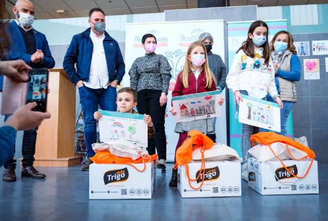 MasTrigo y Fampace entregan los premios de la II Edición del Concurso de Dibujo que incentiva una alimentación saludable - 1, Foto 1