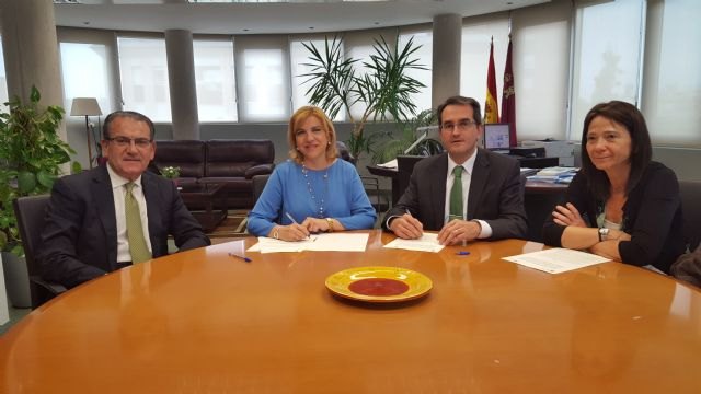 Familia e Iberdrola firman un convenio para garantizar la continuidad del suministro eléctrico a las familias vulnerables - 1, Foto 1