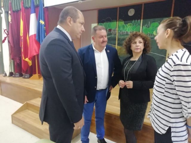 El alcalde acompaña al cónsul honorario de Francia en la Región de Murcia en una jornada formativa organizada por el Departamento de Lengua Francesa en el IES Prado Mayor - 1, Foto 1