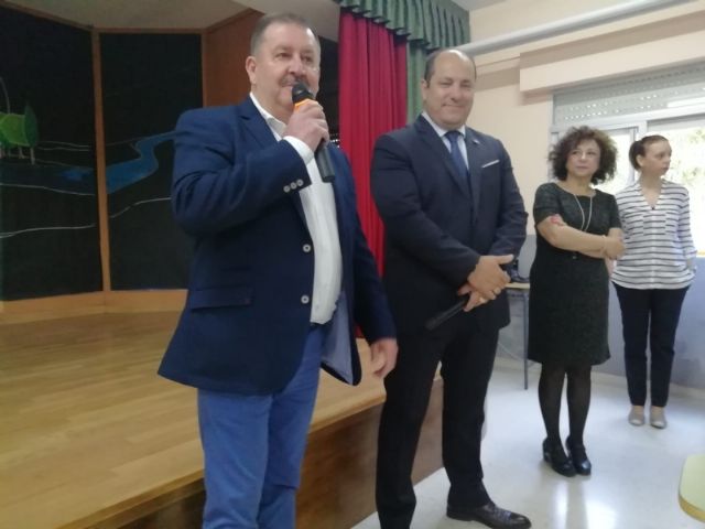 El alcalde acompaña al cónsul honorario de Francia en la Región de Murcia en una jornada formativa organizada por el Departamento de Lengua Francesa en el IES Prado Mayor - 3, Foto 3