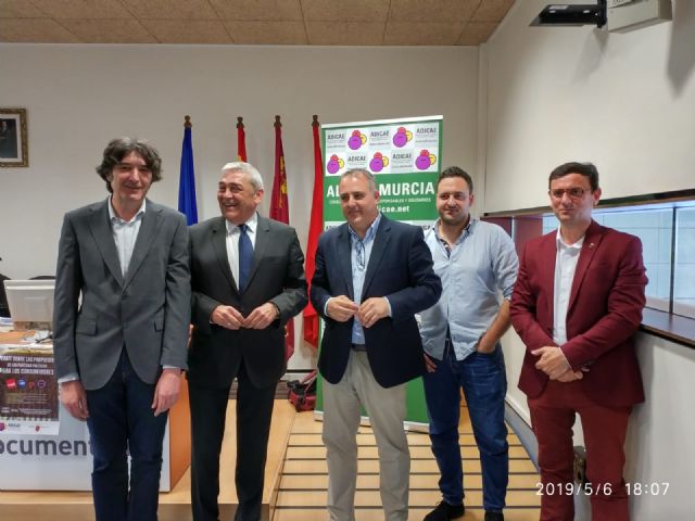 Adicae Murcia celebra un encuentro con representantes de los principales partidos políticos de la Región para debatir en materia de consumo - 1, Foto 1