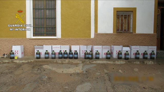 La Guardia Civil detiene a tres personas por elaborar aceites vegetales no aptos para el consumo humano - 5, Foto 5