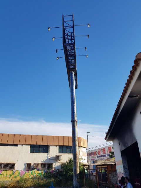 Retiran el gigantesco monoposte publicitario de las antiguas cocheras de San Pío tras la denuncia de Ahora Murcia - 3, Foto 3