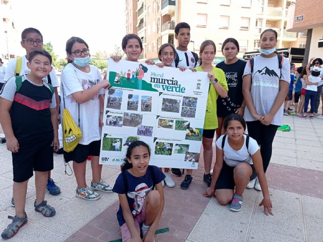 Escolares de cinco centros conmemoran el Día del Medio Ambiente con una plantación de árboles en el jardín José Antonio Camacho de Santiago el Mayor - 4, Foto 4