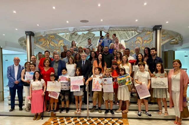 Educación entrega los premios del concurso de creación artística 'Dibuja tu Rincón Favorito de la Región de Murcia' - 1, Foto 1