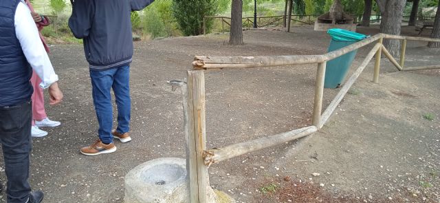 Abandono total en la playa de la pedanía de Coy pese a que hace más de un mes que el gobierno saliente anunció su apertura inmediata - 2, Foto 2