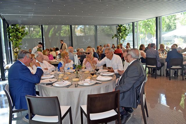 Sociedad. Sevilla . Excurción y almuerzo con los amigos de la capa en sevilla - 3, Foto 3