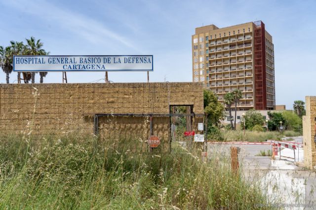 El Ayuntamiento ordena paralizar unas obras para habilitar dormitorios con más de 200 plazas en el antiguo hospital Naval - 1, Foto 1