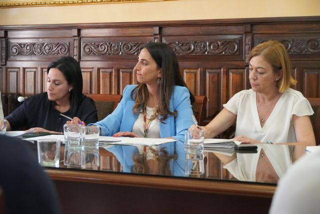 Las alcaldesas de Jumilla y Yecla se reúnen con la consejera de Agricultura, Sara Rubira, y representantes del sector agrario para hacer frente a los daños que sufre el secano del Altiplano - 2, Foto 2