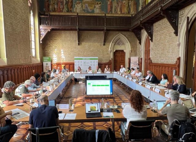 La Comunidad presenta en la asamblea de la Asociación para la sostenibilidad forestaldos de los proyectos europeos en los que participa La Comunidad presenta en la asamblea de la Asociación para la sostenibilidad forestaldos de los proyectos europeos en los que participa