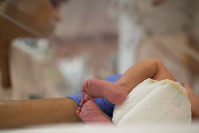 Un centenar de niños han nacido en la nueva unidad neonatal de HLA La Vega, Foto 1