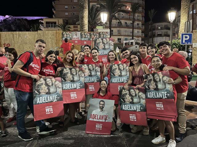 Militantes de JJSS de Águilas, imagen de la campaña del PSOE para las próximas generales - 3, Foto 3