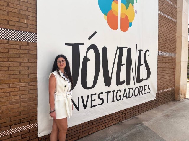 El alcalde de Cieza felicita a Nerea Rodríguez por su segundo premio en el Concurso Nacional de Jóvenes Investigadores - 1, Foto 1