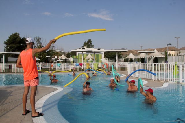 Los cursos de natación reciben la acogida de más de un centenar de usuarios durante el mes de julio - 2, Foto 2