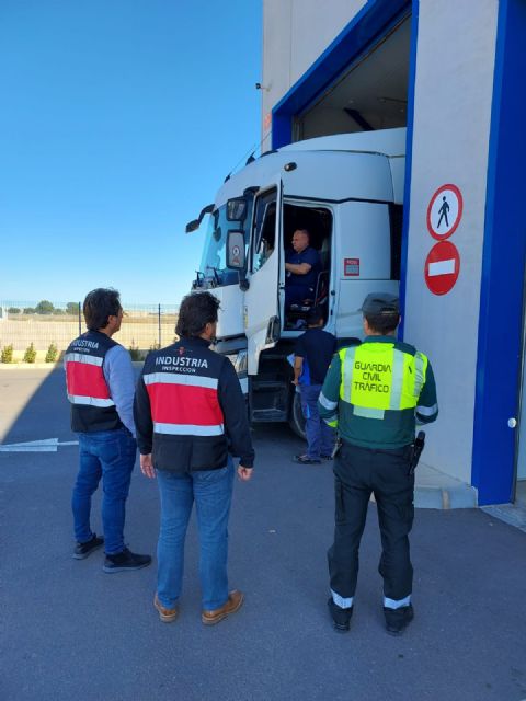 Murcia recibe la Cruz de la Orden al Mérito por la mejora de los controles de calidad en las estaciones de ITV - 1, Foto 1