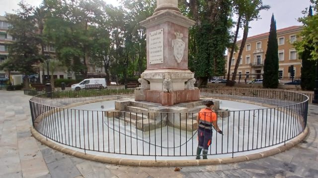 El Ayuntamiento de Murcia refuerza la prevención de la legionela con actuaciones de control en más de 100 fuentes y lagos del municipio El Ayuntamiento de Murcia refuerza la prevención de la legionela con actuaciones de control en más de 100 fuentes y lagos del municipio