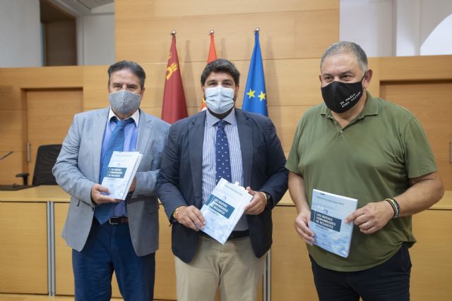 López Miras preside la presentación del libro ‘Las nuevas comunidades de regantes’, de Francisco Javier Pérez - 2, Foto 2