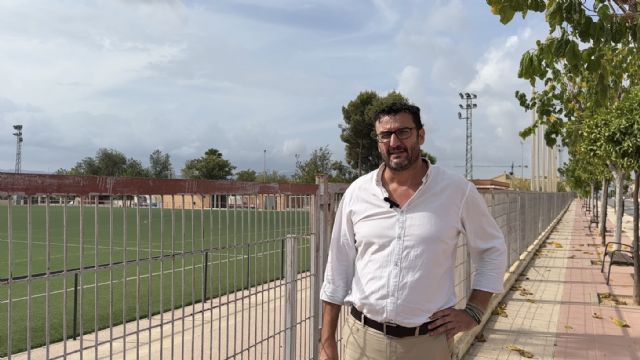 Proyectos de remodelación del césped de los campos de fútbol - 1, Foto 1