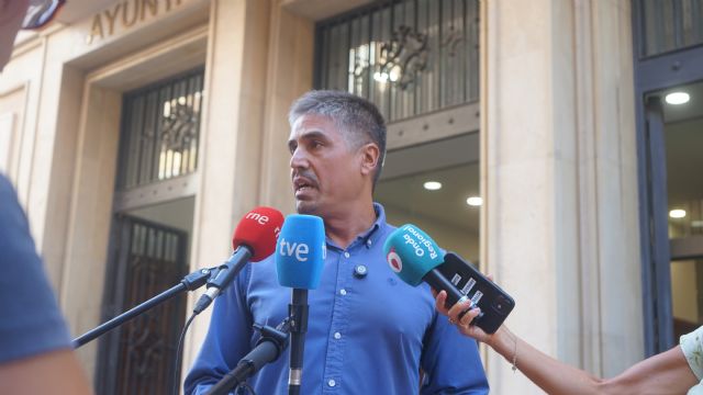 Giménez Gallo: 'Arroyo ha dado un paso más y ha convertido el Ayuntamiento en una dictadura' Giménez Gallo: 'Arroyo ha dado un paso más y ha convertido el Ayuntamiento en una dictadura'