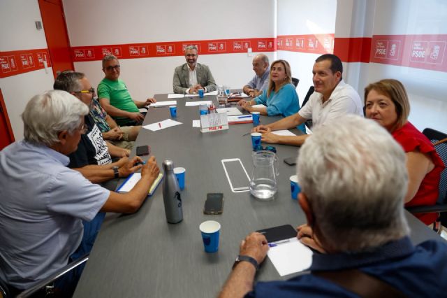Francisco Lucas anuncia que el PSRM impulsará una reforma del Estatuto de Autonomía para blindar la protección del Mar Menor y llevará a los tribunales la reforma de López Miras Francisco Lucas anuncia que el PSRM impulsará una reforma del Estatuto de Autonomía para blindar la protección del Mar Menor y llevará a los tribunales la reforma de López Miras