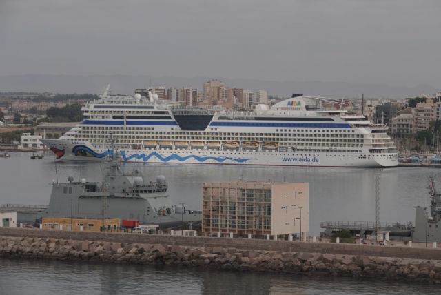 Cerca de 2.000 turistas llegan al puerto de Cartagena en la primera triple escala de cruceros del año - 3, Foto 3