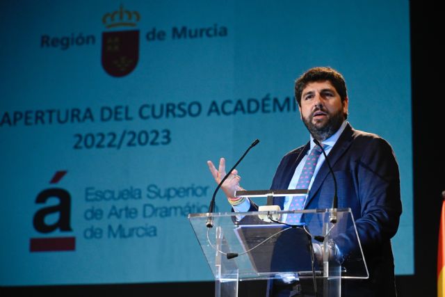 López Miras destaca en la apertura del curso de la ESAD el nivel de los actores y dramaturgos formados en sus aulas - 1, Foto 1