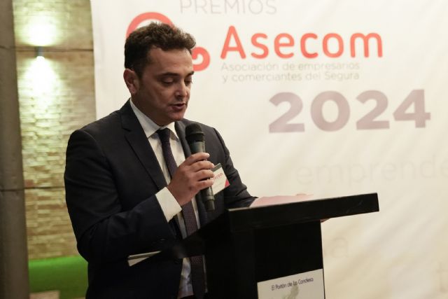 Asecom premia a Asadero Piquio, Murcia Codificación, OMEP, Conservas Sandoval, ASTRADE y Estrella de Levante en su gala anual - 2, Foto 2