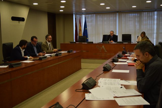 La Asamblea insta a constituir una comisión  que estudie el blindaje de las exportaciones murcianas frente al Brexit - 1, Foto 1