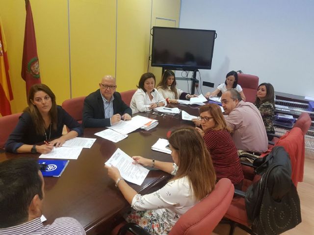 La Mesa de Contratacion adjudica el mantenimiento de las escuelas municipales de Cartagena - 1, Foto 1