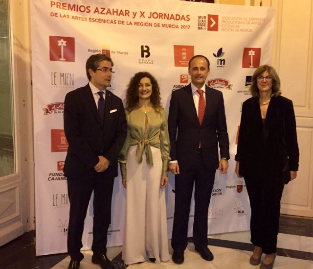 El consejero Javier Celdrán participa en la gala de entrega de los Premios Azahar de las Artes Escénicas de la Región - 2, Foto 2