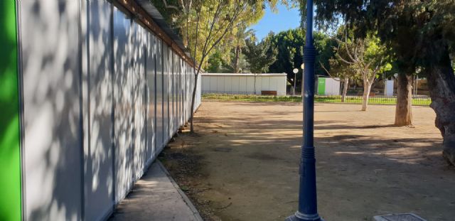 Cambiemos Murcia denuncia que aún no se han retirado las casetas de la Semana de la Ciencia y la Tecnología en el Malecón - 2, Foto 2