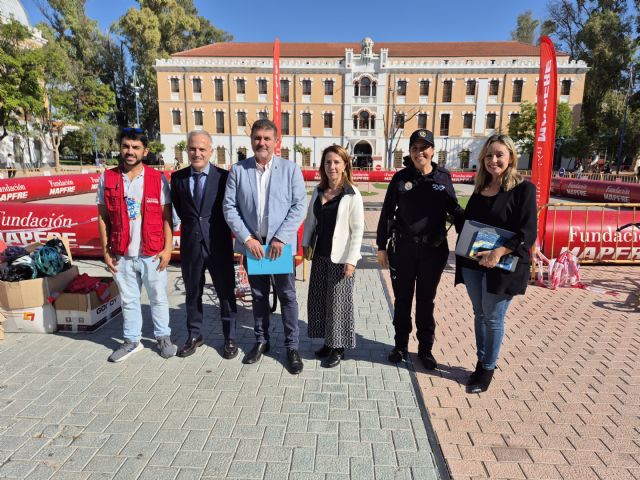 Más de 1.200 escolares de Primaria participan en una actividad educativa para promover la seguridad vial y la sostenibilidad - 1, Foto 1